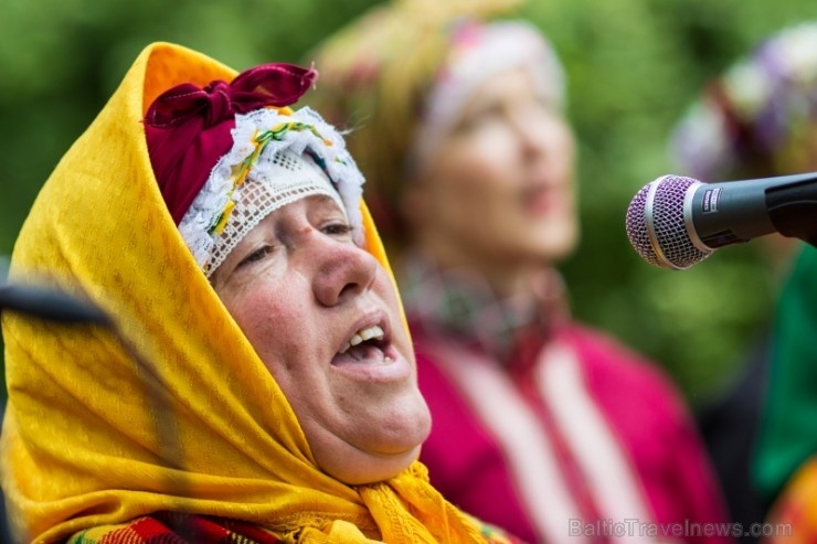 Kalnciema kvartālā jau tradicionāli viesojās Alsungas Suitu sievas, kā arī ansamblis Suitu muzikanti Kalnciema kvartālā jau tradicionāli viesojās Alsungas Suitu sievas, kā arī ansamblis Suitu muzikanti 97038