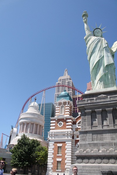 Ņujorkas viesnīca Lasvegasā. 2013. gada pavasarī Travel Time devās grupu braucienā uz ASV Rietumu krastu un Havaju salām. Foto: www.traveltime.lv Ņujorkas viesnīca Lasvegasā. 2013. gada pavasarī Travel Time devās grupu braucienā uz ASV Rietumu krastu un Havaju salām. Foto: www.traveltime.lv 97206