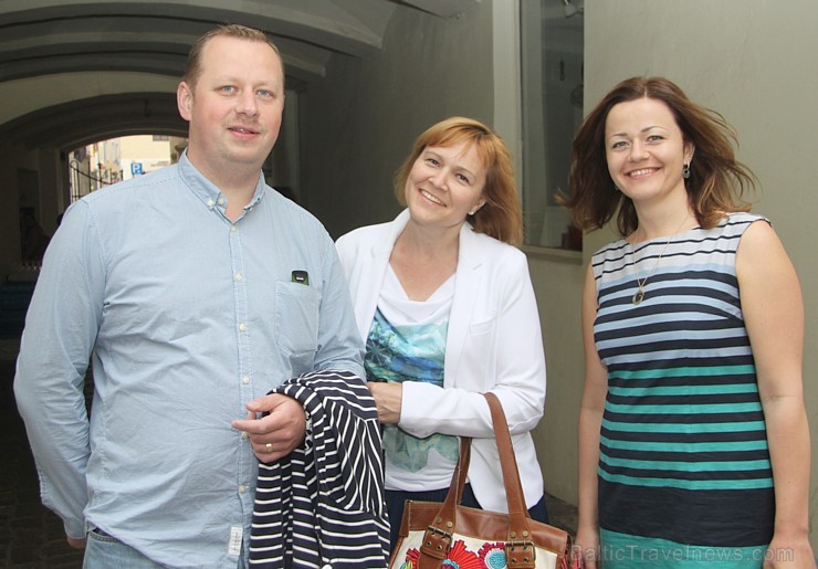 2013. gada 27. un 28. jūnijā viesnīcas Konventa Sēta iekšpagalmā notiek tradicionālais Vīna festivāls 2013 www.vinafestivals.lv 2013. gada 27. un 28. jūnijā viesnīcas Konventa Sēta iekšpagalmā notiek tradicionālais Vīna festivāls 2013 www.vinafestivals.lv 97307