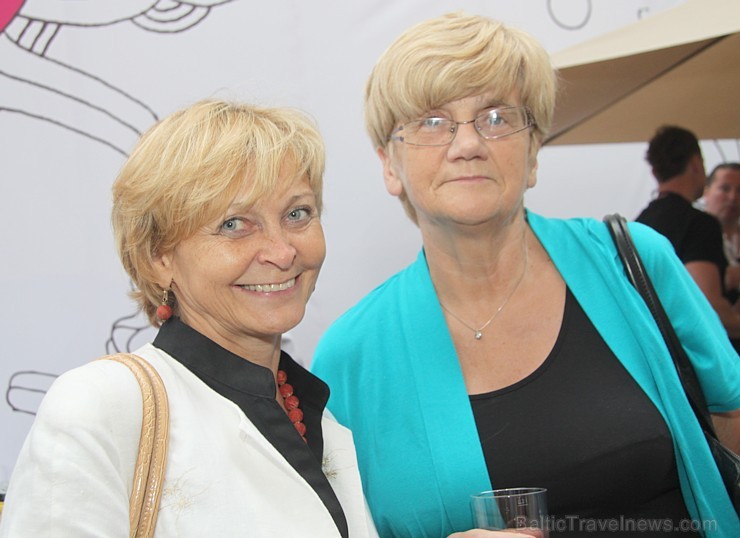 2013. gada 27. un 28. jūnijā viesnīcas Konventa Sēta iekšpagalmā notiek tradicionālais Vīna festivāls 2013 www.vinafestivals.lv 2013. gada 27. un 28. jūnijā viesnīcas Konventa Sēta iekšpagalmā notiek tradicionālais Vīna festivāls 2013 www.vinafestivals.lv 97309