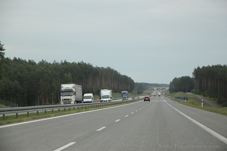 Polijas maksas autostrāde no Varšavas līdz Berlīnei. Foto sponsors: www.sixt.lv 97541