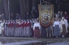 Svētdien, 30. jūnijā, Dziesmusvētku parkā Viesturdārzā notika Dziesmu un deju svētku atklāšanas pasākums ar tradicionālo virsdiriģentu un virsvadītaju 7