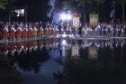 Svētdien, 30. jūnijā, Dziesmusvētku parkā Viesturdārzā notika Dziesmu un deju svētku atklāšanas pasākums ar tradicionālo virsdiriģentu un virsvadītaju 19