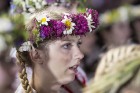 Svētdien, 30. jūnijā, Dziesmusvētku parkā Viesturdārzā notika Dziesmu un deju svētku atklāšanas pasākums ar tradicionālo virsdiriģentu un virsvadītaju 31