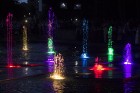 Svētdien, 30. jūnijā, Dziesmusvētku parkā Viesturdārzā notika Dziesmu un deju svētku atklāšanas pasākums ar tradicionālo virsdiriģentu un virsvadītaju 37