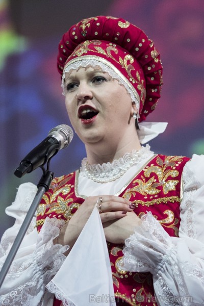 XXV Vispārējo latviešu dziesmu un XV deju svētku ietvaros pirmdien, 1. jūlijā, Lielajā Ģildē notika mazākumtautību kolektīvu koncertuzvedums Zem viena XXV Vispārējo latviešu dziesmu un XV deju svētku ietvaros pirmdien, 1. jūlijā, Lielajā Ģildē notika mazākumtautību kolektīvu koncertuzvedums Zem viena 97701