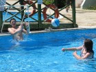 Bodrumas viesnīcās pieejami dažāda dziļuma baseini, kuros var gan peldēties, gan citādi aktīvi atpūsties. Foto sponsors:  - www.novatours.lv 11