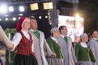 Ar aptuveni 18 000 dalībnieku uzstāšanos Mežaparka Lielajā estrādē noslēdzas XXV Vispārējie latviešu Dziesmu un XV Deju svētki 31
