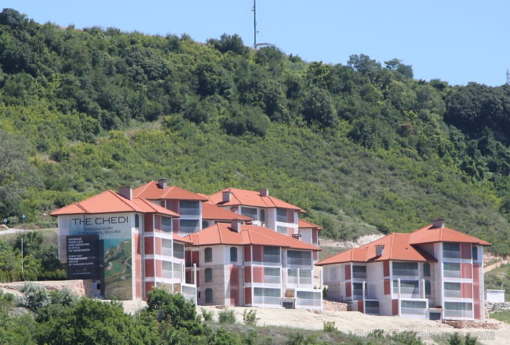 Bulgārija piedāvā pasaules klases golfa laukumu «Thracian Cliffs Golf & Beach Resort». Foto sponsors: www.goadventure.lv Bulgārija piedāvā pasaules klases golfa laukumu «Thracian Cliffs Golf & Beach Resort». Foto sponsors: www.goadventure.lv 98760