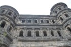 Porta Nigra ir būvēts otrajā gadsimtā pēc mūsu ēras un daži no smilšakmens blokiem sver 6 tonnas. Foto sponsors: www.Sixt.lv 7