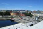 Oslo ir dzīvīga pilsēta, kur cilvēks un daba sadzīvo roku rokā, un kur senatnīgais mijas ar mūsdienīgo. Īpašu sajūtu pilsētā uzbur tās dažādās ēkas -  1