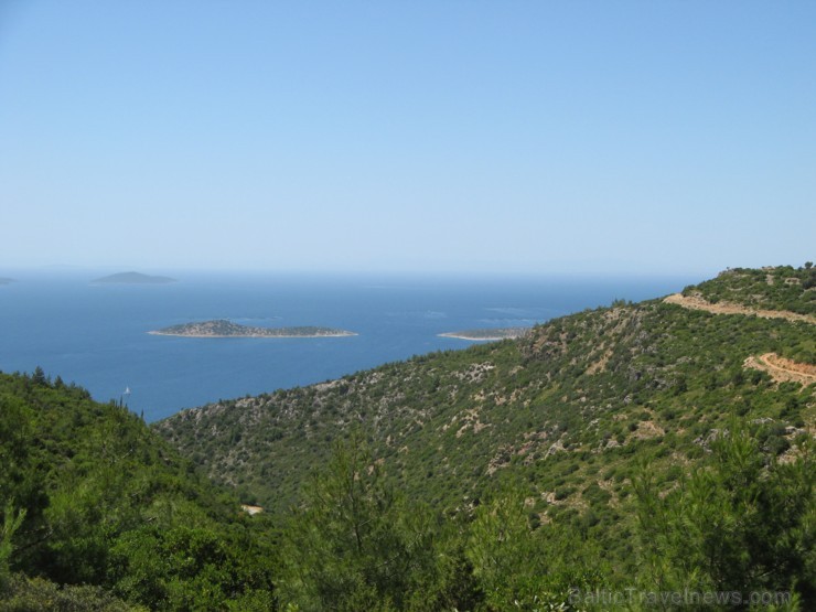 Bodrumai raksturīga kalnainā apkārtne, no kalniem paveras burvīgi skati uz Egejas jūru un pārējo apkārtni. 99828