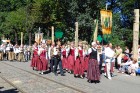 XXV Vispārējo latviešu Dziesmu un XV Deju svētku gājiens - bildēs meklē sevi vai savu kolektīvu. 95