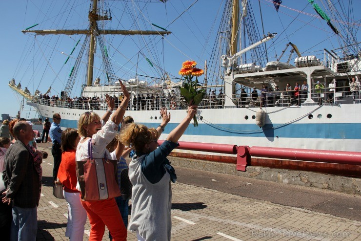 Starptautiskās burukuģu un jahtu regates The Tall Ships Races 2013 dalībnieki pirms došanās uz Rīgu ieradās Ventspilī, kur tos varēja apskatīt Ostas i 101332