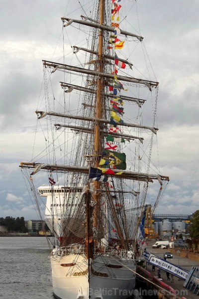 Starptautiskās burukuģu un jahtu regates The Tall Ships Races 2013 dalībnieki pirms došanās uz Rīgu ieradās Ventspilī, kur tos varēja apskatīt Ostas i 101337
