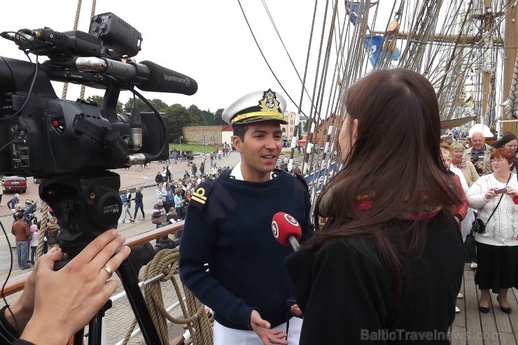 Starptautiskās burukuģu un jahtu regates The Tall Ships Races 2013 dalībnieki pirms došanās uz Rīgu ieradās Ventspilī, kur tos varēja apskatīt Ostas i 101356
