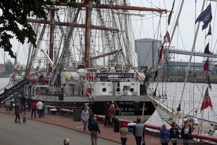 Starptautiskās burukuģu un jahtu regates The Tall Ships Races 2013 dalībnieki pirms došanās uz Rīgu ieradās Ventspilī, kur tos varēja apskatīt Ostas i 101375