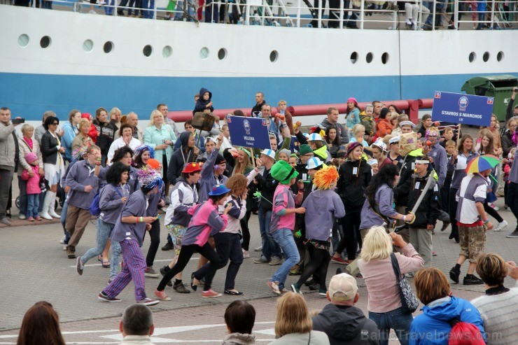 Starptautiskās burukuģu un jahtu regates The Tall Ships Races 2013 dalībnieki pirms došanās uz Rīgu ieradās Ventspilī, kur tos varēja apskatīt Ostas i 101391
