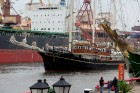 Starptautiskās burukuģu un jahtu regates The Tall Ships Races 2013 dalībnieki pirms došanās uz Rīgu ieradās Ventspilī, kur tos varēja apskatīt Ostas i 85