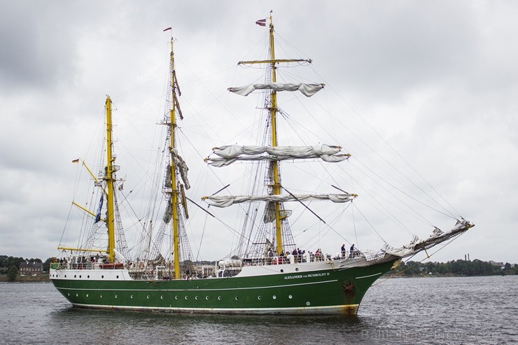 «The Tall Ships Races» pirmās dienas aktivitātes Rīgā pulcē tūkstošiem apmeklētāju 101498