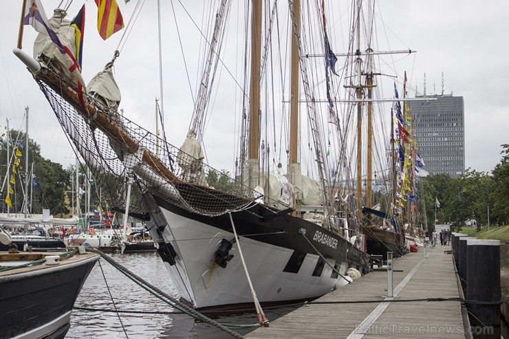 «The Tall Ships Races» pirmās dienas aktivitātes Rīgā pulcē tūkstošiem apmeklētāju 101531