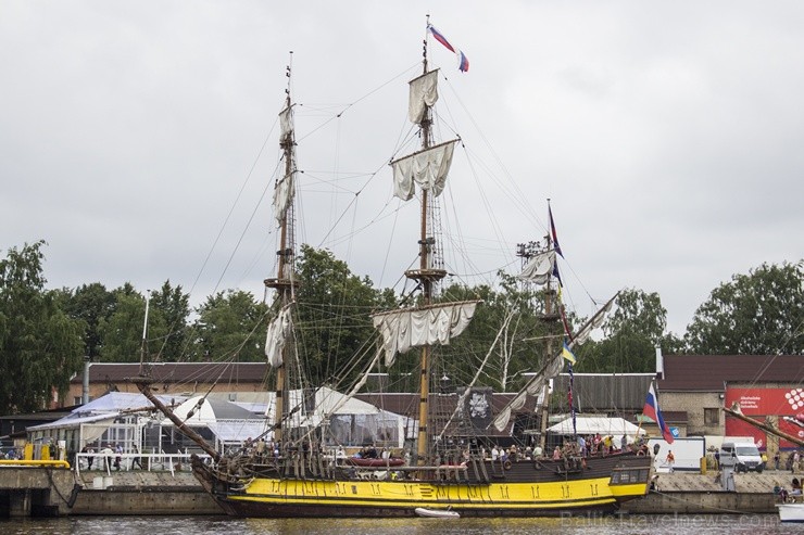 «The Tall Ships Races» pirmās dienas aktivitātes Rīgā pulcē tūkstošiem apmeklētāju 101533