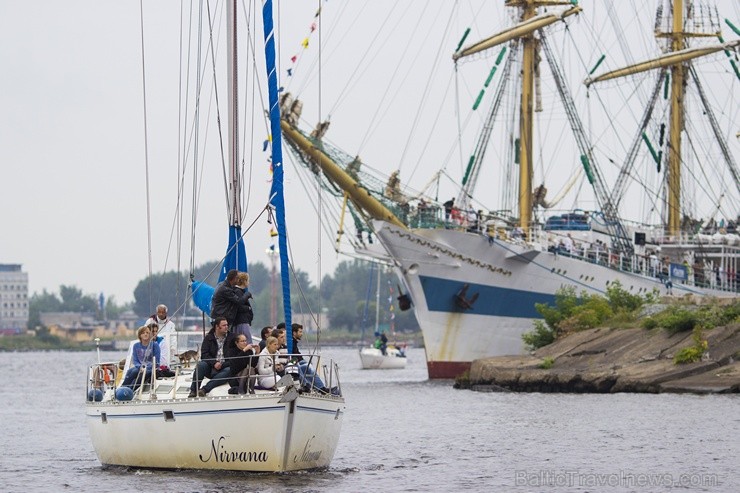 «The Tall Ships Races» pirmās dienas aktivitātes Rīgā pulcē tūkstošiem apmeklētāju 101548