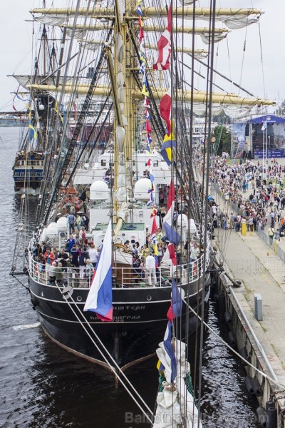 «The Tall Ships Races» pirmās dienas aktivitātes Rīgā pulcē tūkstošiem apmeklētāju 101554