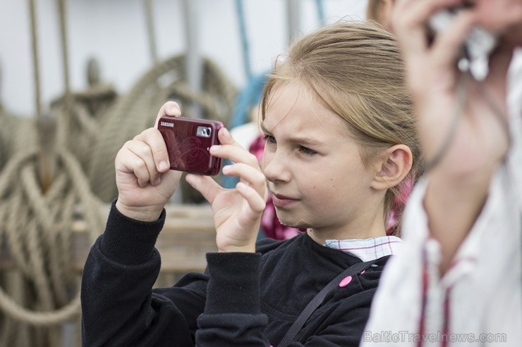 «The Tall Ships Races» pirmās dienas aktivitātes Rīgā pulcē tūkstošiem apmeklētāju 101559