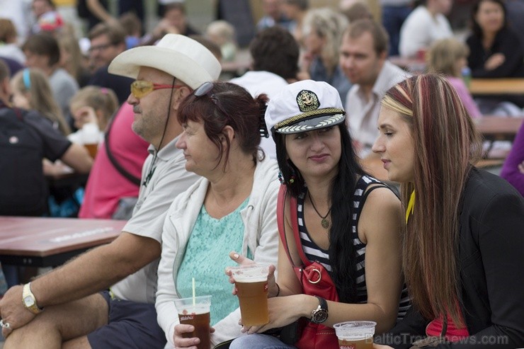 «The Tall Ships Races» pirmās dienas aktivitātes Rīgā pulcē tūkstošiem apmeklētāju 101574