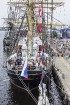 «The Tall Ships Races» pirmās dienas aktivitātes Rīgā pulcē tūkstošiem apmeklētāju 57