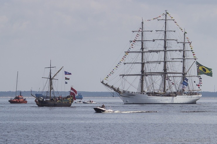 Ar buru parādi noslēdzas regates «The Tall Ships Races 2013» Rīgas posms 101763