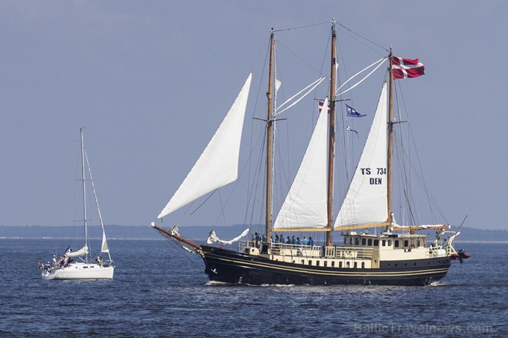 Ar buru parādi noslēdzas regates «The Tall Ships Races 2013» Rīgas posms 101811