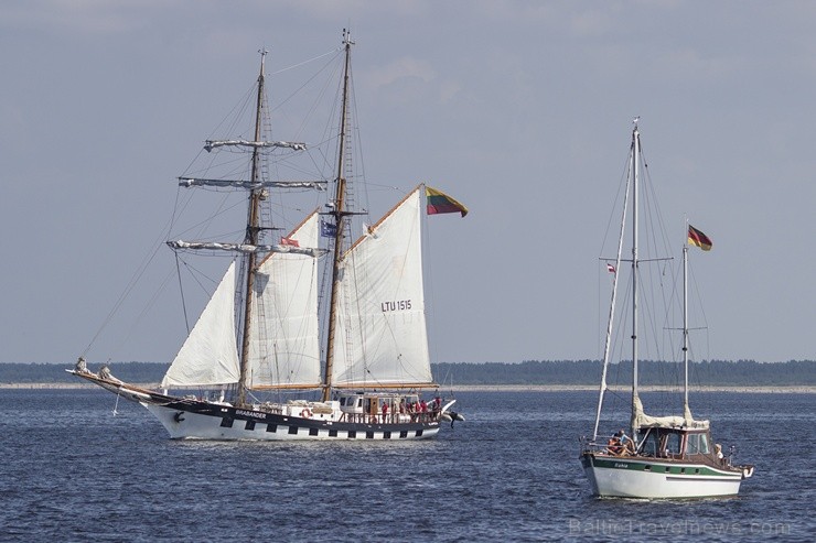 Ar buru parādi noslēdzas regates «The Tall Ships Races 2013» Rīgas posms 101819