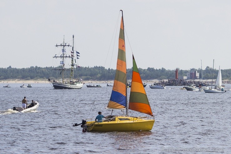 Ar buru parādi noslēdzas regates «The Tall Ships Races 2013» Rīgas posms 101835