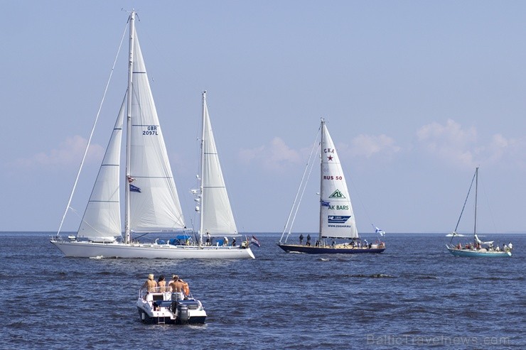 Ar buru parādi noslēdzas regates «The Tall Ships Races 2013» Rīgas posms 101836
