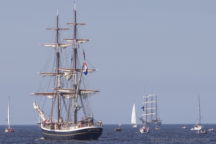 Ar buru parādi noslēdzas regates «The Tall Ships Races 2013» Rīgas posms 101851
