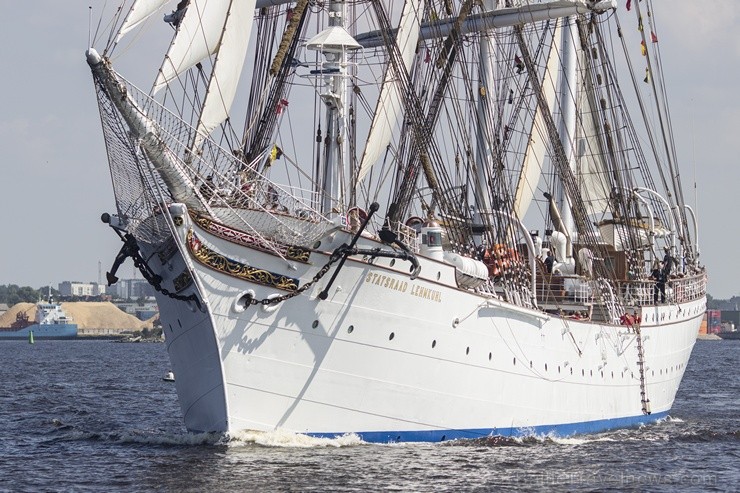 Ar buru parādi noslēdzas regates «The Tall Ships Races 2013» Rīgas posms 101856