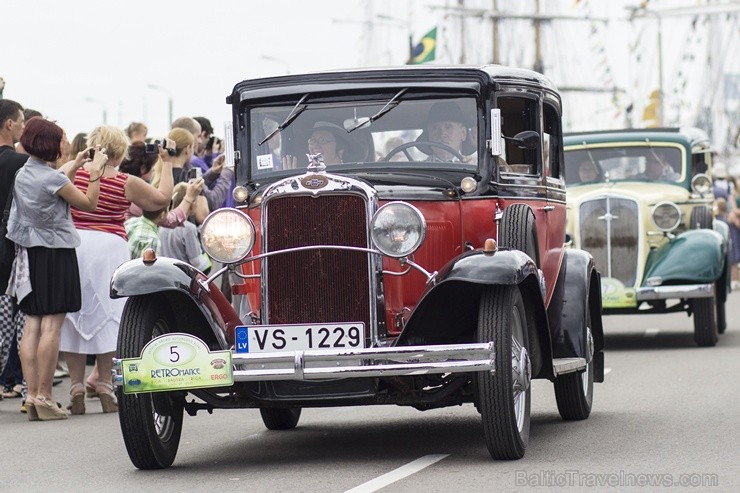 Norisinājies ikgadējais klasisko spēkratu pasākums Retromance 2013 101936