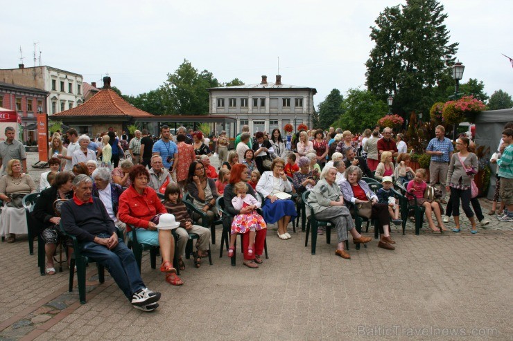2013. gada 27. jūlijā aizvadīti krāšņie Cēsu svētki - www.cesis.lv 101990