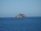 Viena no daudzajām saliņām Egejas jūrā. 9