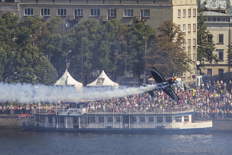 Skats uz Rīgas aviošovu no Radisson Blu Daugava 103568