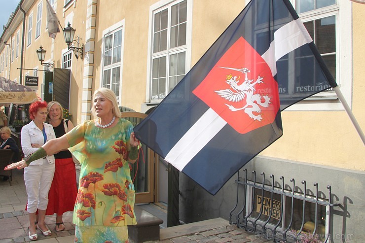 Pirmais restorāns Rīgā uzvelk mastā Latgales karogu, kas ir latgaliešu un Latgales iedzīvotāju simbols. Tagad tas plīvos pie Vecrīgas restorāna «Taver 103854
