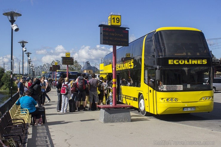 Ar Ecolines autobusiem ik dienas pasažieriem iespējams komfortabli ceļot starp 18 valstīm un gandrīz 200 pilsētām - www.ecolines.lv 104109