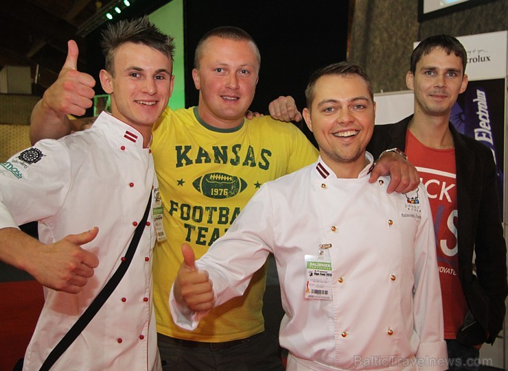 Pārtikas izstādes «Riga Food 2013» ietvaros norisinājās Latvijas pavārzeļļu konkurss. Vairāk informācijas - www.chef.lv Pārtikas izstādes «Riga Food 2013» ietvaros norisinājās Latvijas pavārzeļļu konkurss. Vairāk informācijas - www.chef.lv 104836