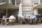 Balso par restorāna «Rossini» vasaras terasi šeit: www.travelnews.lv 36