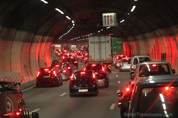 Oslo auto sastrēgums pirmdienas darba dienas izskaņā 105649