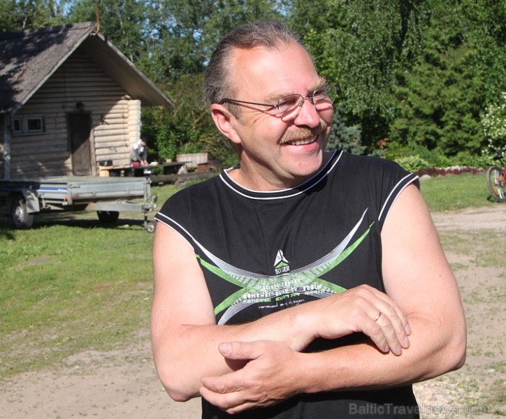«Lauku ceļotājs» iepazīstina tūristus ar lauku saimniecības «Līcīši» (www.licisi.lv) mājdzīvniekiem un gardumiem «Lauku ceļotājs» iepazīstina tūristus ar lauku saimniecības «Līcīši» (www.licisi.lv) mājdzīvniekiem un gardumiem 105827