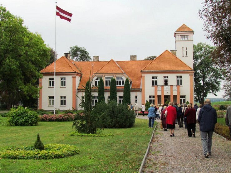 Aizvadītajā nedēļā notikusi Jelgavas reģionālā tūrisma centra organizētā ekskursija uz Salgales un Jaunsvirlaukas pagastiem. Nākamās ekskursijas ietva Aizvadītajā nedēļā notikusi Jelgavas reģionālā tūrisma centra organizētā ekskursija uz Salgales un Jaunsvirlaukas pagastiem. Nākamās ekskursijas ietva 105903