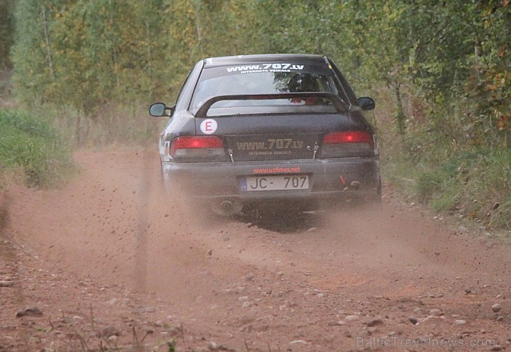 Leģendārais ātrumposms Kārļos pulcē Latvijas rallija čempionāta dalībniekus 21.09.2013. Vairāk informācijas - www.tourism.cesis.lv Leģendārais ātrumposms Kārļos pulcē Latvijas rallija čempionāta dalībniekus 21.09.2013. Vairāk informācijas - www.tourism.cesis.lv 106265